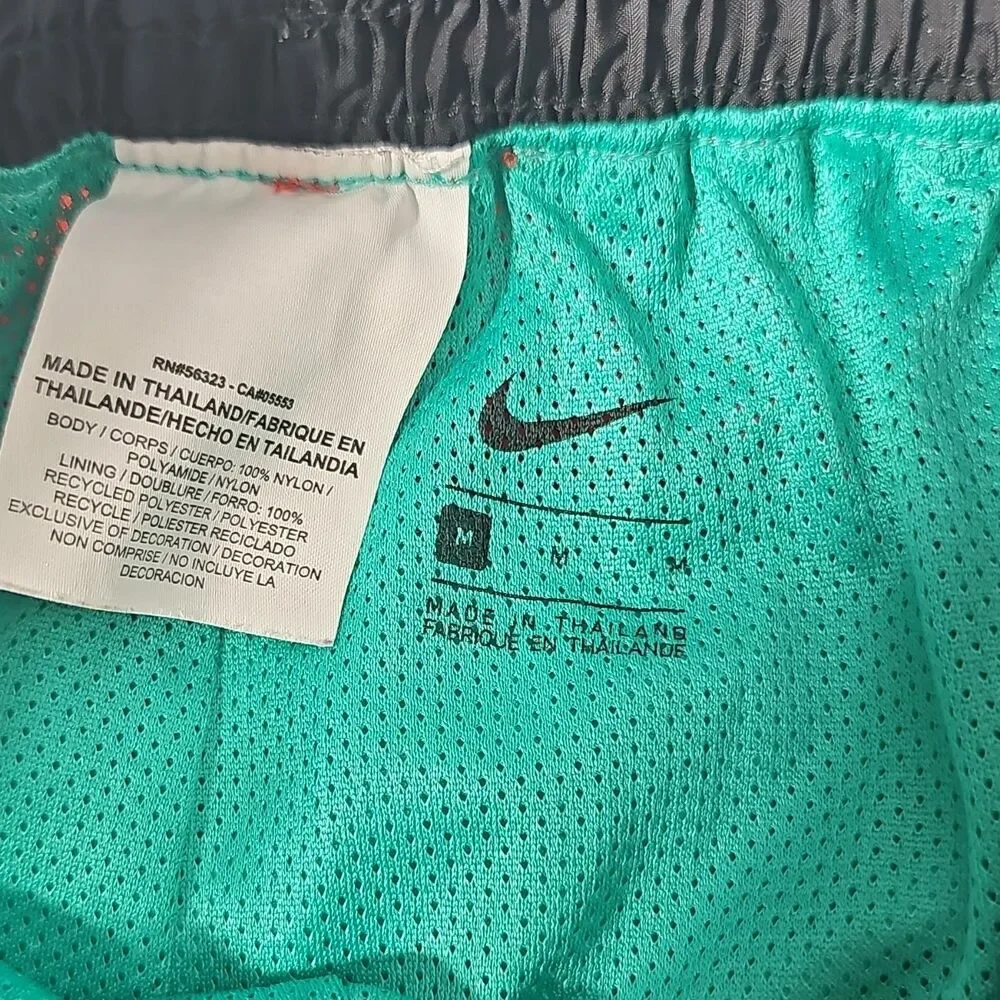 Nike product pair